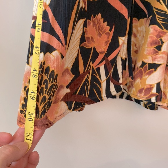 Billabong Floral Flutter Sleeve Dress - Picture 10 of 11